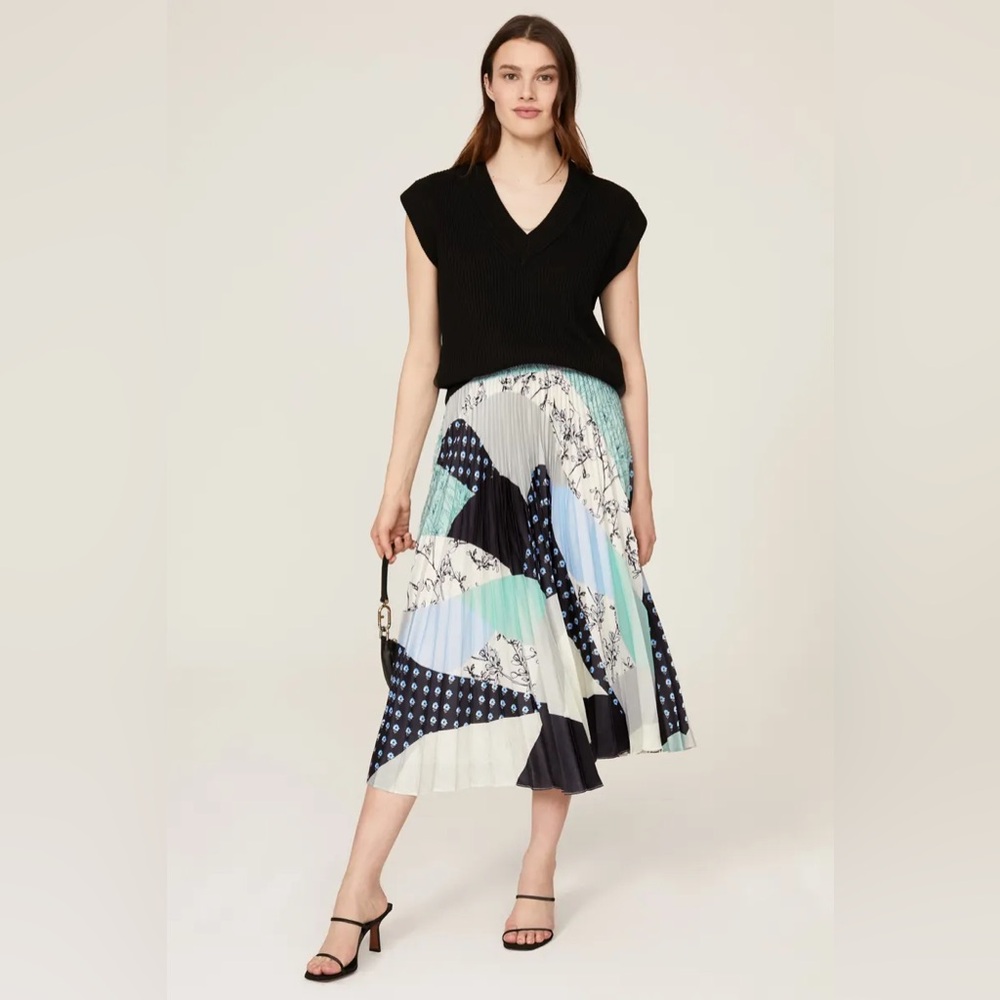 Club Monaco Elasticated Slip Pleated Midi Skirt in Black, Cream, and Blue